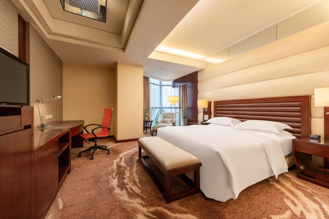 Crowne Plaza Foshan By Ihg - Canton Fair Free Shuttle Bus Exterior photo