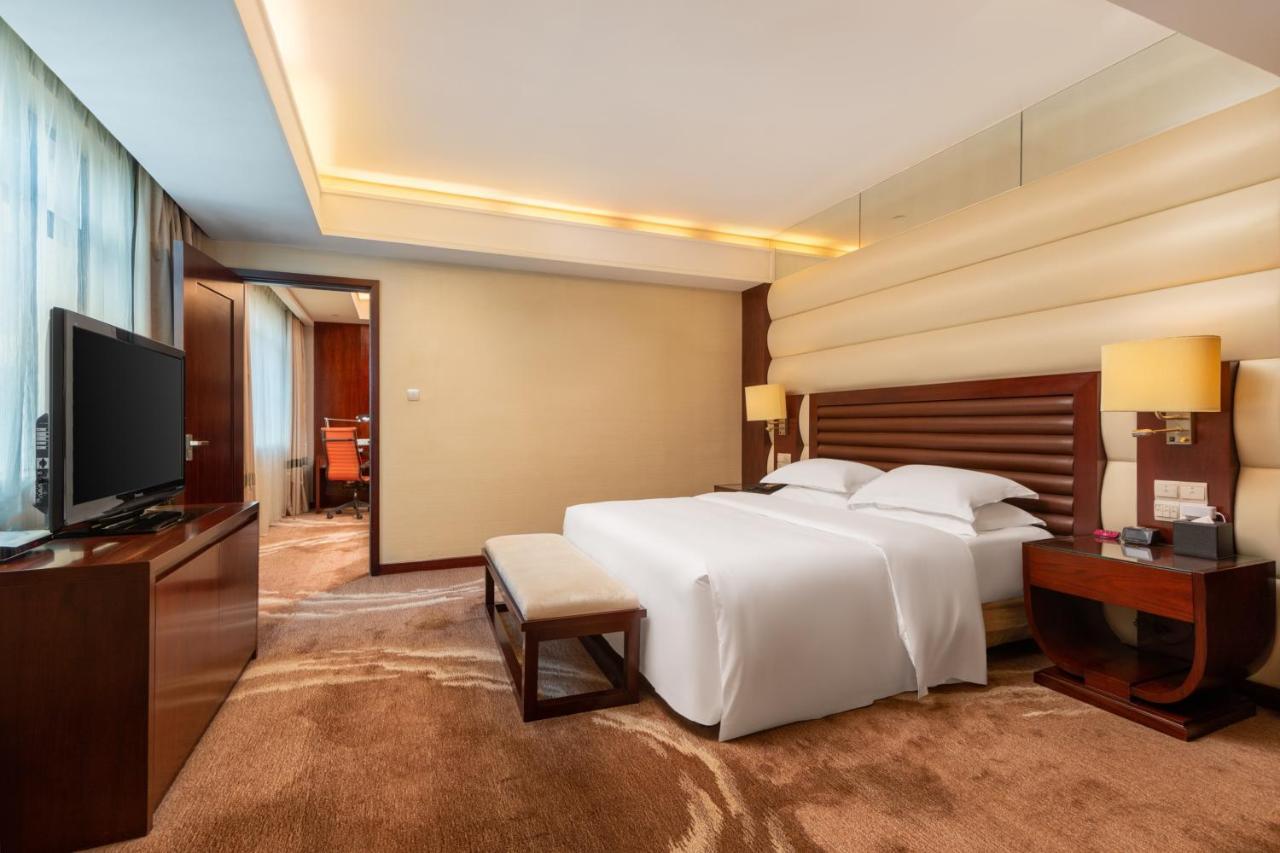 Crowne Plaza Foshan By Ihg - Canton Fair Free Shuttle Bus Exterior photo